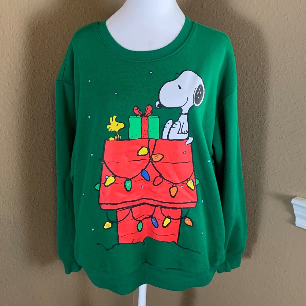 Peanuts Snoopy Light-Up Christmas Sweatshirt Green XL